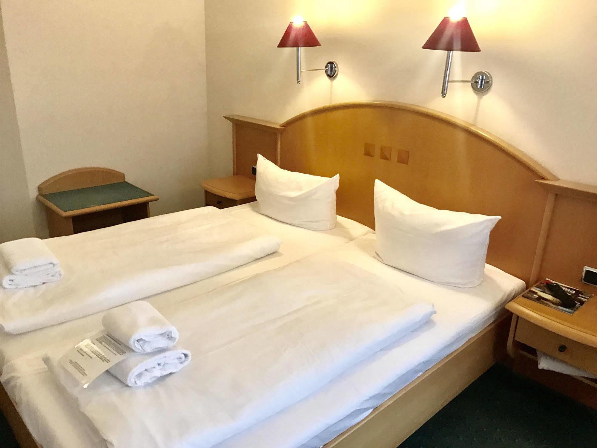 Hotel Berlin - Greenline Hotel Zossen Dış mekan fotoğraf